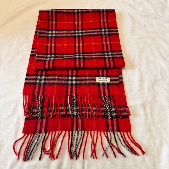 Burberry London 100% Cashmere Red Plaid Scarf Wrap Fringe Trim ~ Classic Holiday - Picture 5 of 6